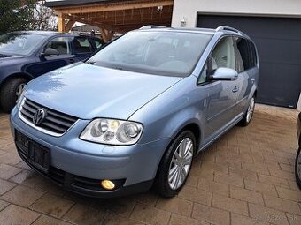 VW Touran 1,9Tdi 77KW DSG ,Xenon...