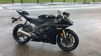 YAMAHA R6