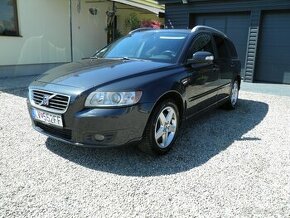 Volvo V50 D5 Momentum A/T - 1