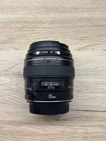 Canon EF 85mm f/1.8 USM