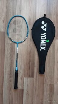 Predám raketu na badminton zn. Yonex