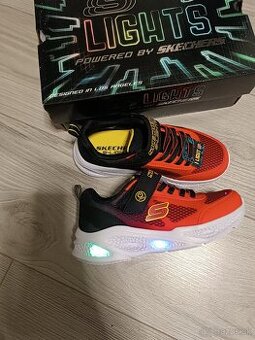 Nové Skechers lights tenisky, veľkosť 31 - 1