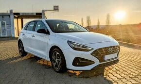 Hyundai i30 1.5 T-GDi mHEV iMT Play, 6972 km, 2022