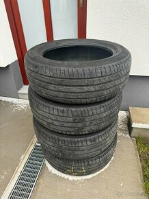 Pneu Michelin Primacy 4 205/55 R17