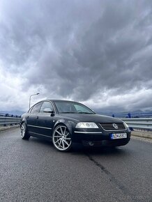 VOLKSWAGEN PASSAT 2.8 4motion