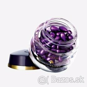 Spevňujúce pleťové kapsuly Royal Velvet Oriflame