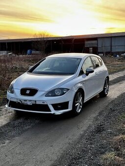 Rozpredam Seat Leon  FR 2.0 TDi 125kw Facelift . Kod motora