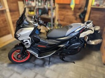 Aprilia SR GT 125 SPORT