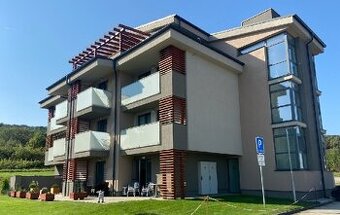 Na predaj zariadený apartmán v Podhájskej – pri kúpalisku