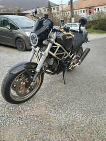 Ducati monster 900