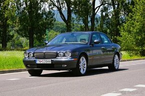 JAGUAR XJR 4.2 V8 SUPERCHARGED benzín kompresor