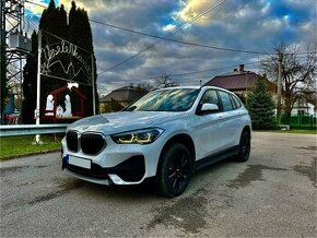 Bmw X1 20i Xdrive AT-8 model 2022 SK Vozidlo