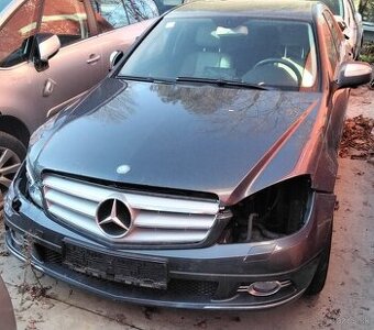 Mercedes C200 W204 2.2 CDI 2008 Predám MOTOR 646.811 TRYSKY