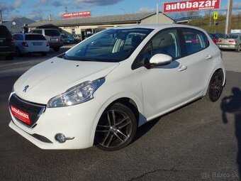 Peugeot 208 - 1