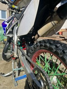 Yamaha yz250F - 1