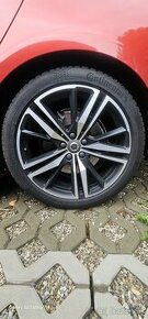 Continental 235/40 R19 96V