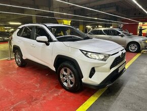 Toyota RAV4 2.5 Hybrid e-CVT Business edícia FWD