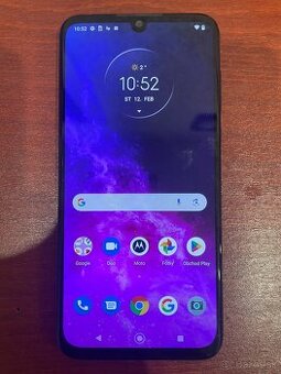 Motorola One Zoom