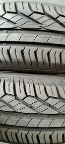 Predám 2ks pekné letné 185/65r15-88T Uniroyal