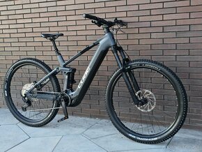 celoodpružený carbon ebike Cube Stereo 750 Kiox300