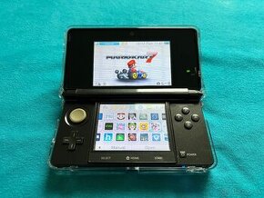 Nintendo 3DS hacknute, so 64 GB kartou plnou hier