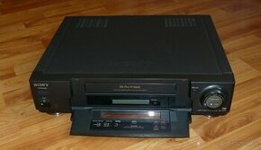 Videorekordér SONY SLV-X711