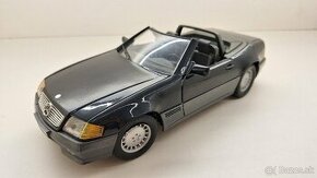 1:18 MERCEDES-BENZ 500SL - 1