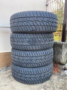 Predám zimné pneu 215/60R16