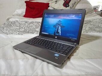 HP ProBook. Intel – i5. 13,3". Disk 500 GB. RAM 6 GB.