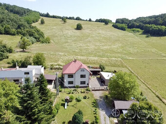 BOSEN | Rodinný dom s vidieckou atmosférou, Ratka, 3687m2