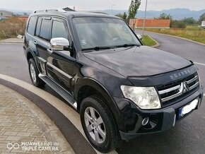 Mitsubishi pajero