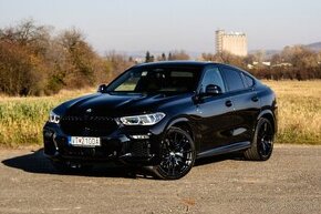 BMW X6 M50i