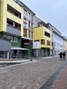 Prenajmem veľký 2-izbový byt v centre BB.