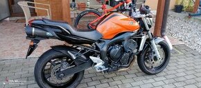 Yamaha FZ6