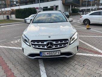 Mercedes Benz GLA