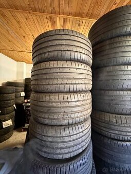 285/45 R20 Dunlop ako nové