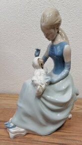 Royal Dux, žena so psom, porcelán