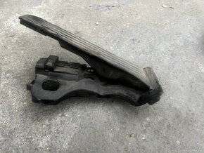 Škoda VW plynový pedal HELLA 1K1721503P