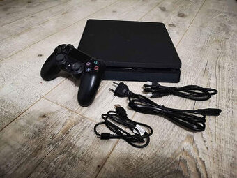 play station 4 slim 500GB s ovladacom