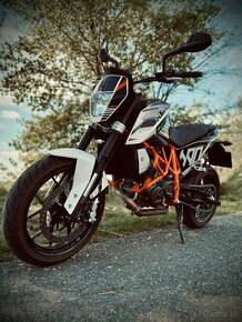 KTM duke 690