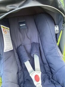 Autosedačka Inglesina + základňa Isofix Huggy Multifix