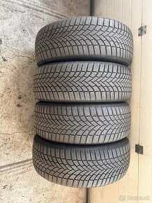 Predám 235/55r20