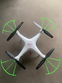 Dron DM 006