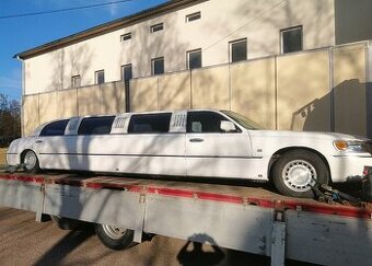 Lincoln continental limuzina rv:2002