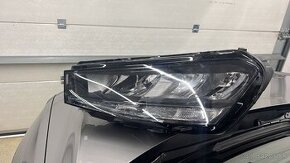 Lave predne svetlo Skoda Fabia LED 6VB941015