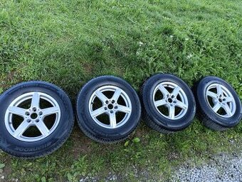 Zimné pneu 215/70 R16 na Kia Sportage