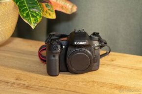 Canon 80D