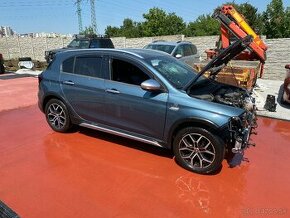 Predám Fiat Tipo Cross 1.0