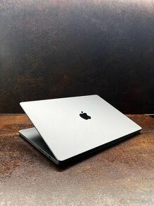 Predám Macbook Pro 16" M1 MAX 1TB - 1