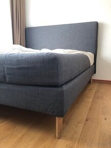 Boxspring kontinentalna manzelska postel ikea s matracmi